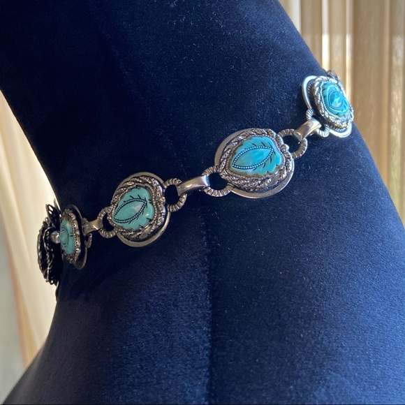 ⚡️Host Pick⚡️Vintage Faux Turquoise Necklace - Picture 3 of 11